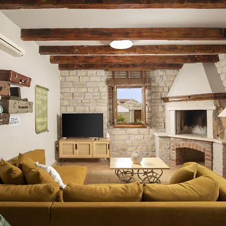 Hébergement de vacances Paradis 13 By Interhome *